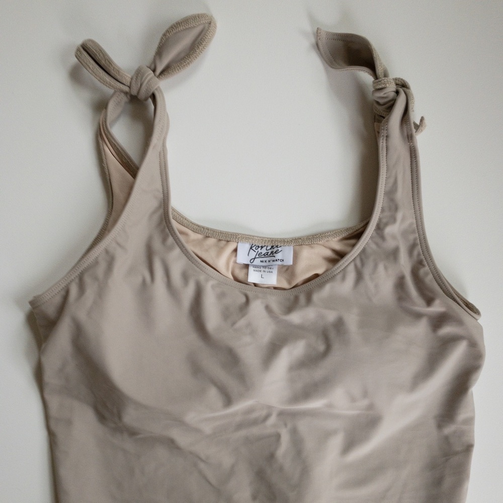 Kortni Jeane L taupe tank-tie top